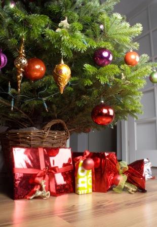 christmaspresentsa.jpg