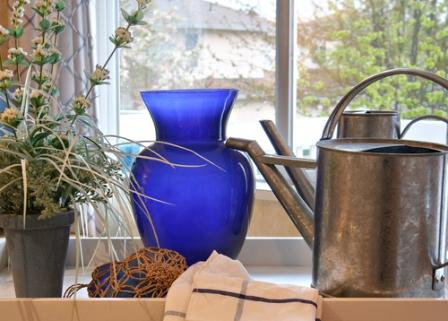 blue vase c