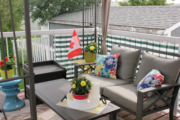 How to Create a Private & Cozy Deck Oasis for Summer
